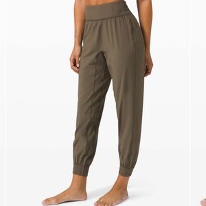 NWT Lululemon Sun Setter Jogger